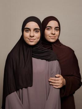 Portrait der EXIST-Women-Stipendiatinnen* Yusra & Busra Kayamaz für Nexster 